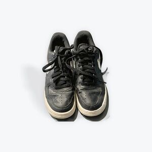 Nike Air Force 1 Gray and White